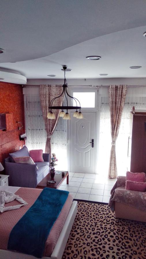 Sweet Home Suite Corinth المظهر الخارجي الصورة